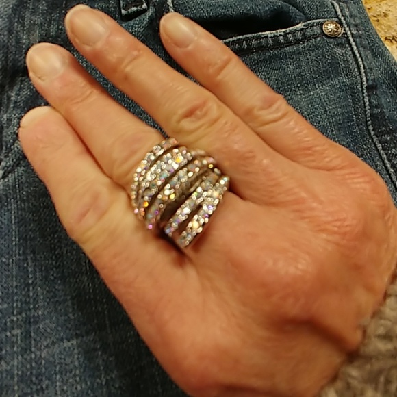 Park Lane Ring size think 7 - Picture 2 of 6